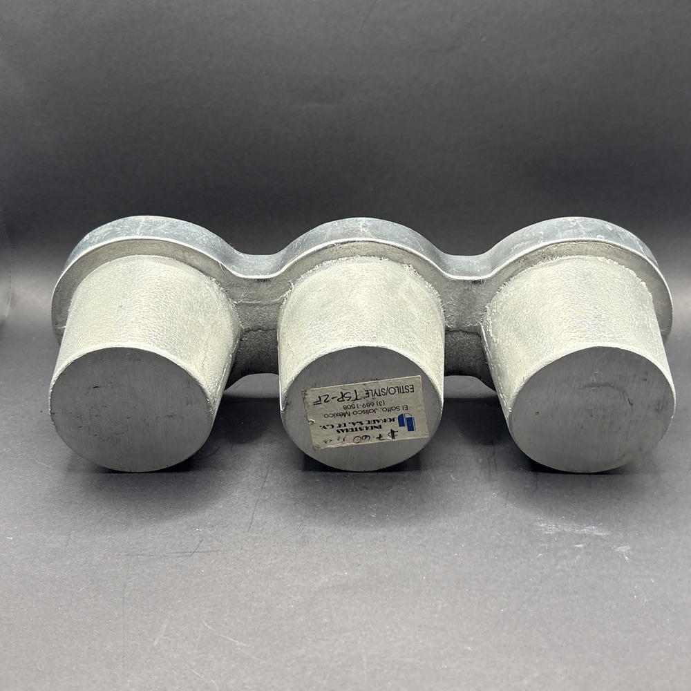 Vintage Industrias Jokabe Mexican Brutalist Cast Aluminum Triple Candleholder - Picture 4 of 5